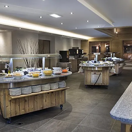 Alpen Roc Hotel