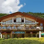 Alpen Roc فندق 3*
