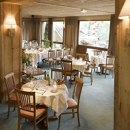 Hotel Alpen Roc 3*